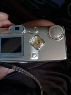 Vivatar digital camera