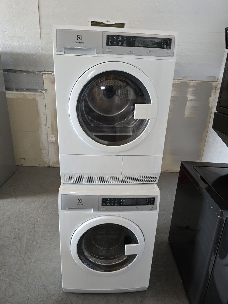 Washer And Ventless Dryer Set W-24
