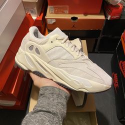 Adidas Yeezy 700 Analog size 10.5 USED But Clean