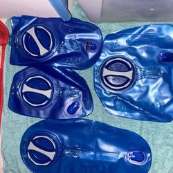 Camelbak Water Resivors And Canteens 