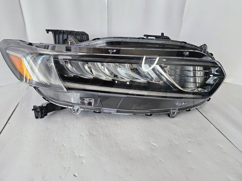 2018-2022 Honda Accord Halogen W/LED Right Passenger Side