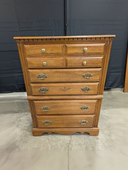 Broyhill Wood Dresser with Five Drawers