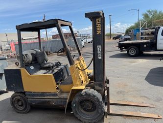 Clark 6000 lb forklift