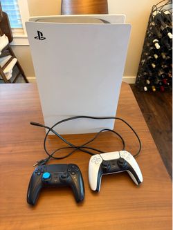 PS5 Digital edition w/ 2 controllers