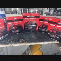 Milwaukee xc8.0 battery brand new
