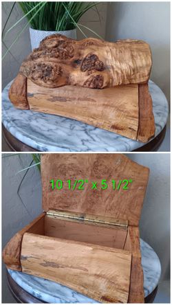 Handmade Natural Wood Burl Jewelry Box. Fantastic Piece and a Great Conversion Piece OR a Great Gift