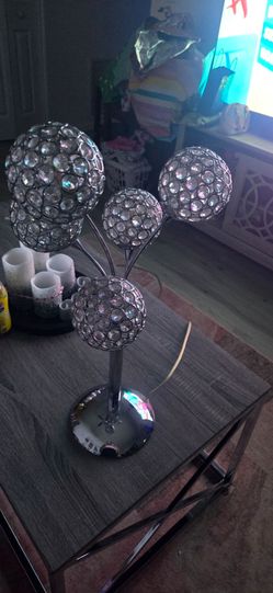 Beautiful 26in lamp
