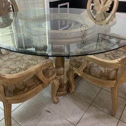 Dining room / Kitchen table
