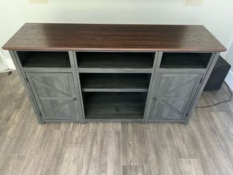 Farmhouse TV Stand/Entertainment Center