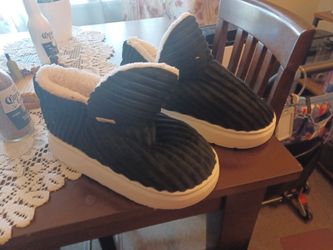 Women's slippers