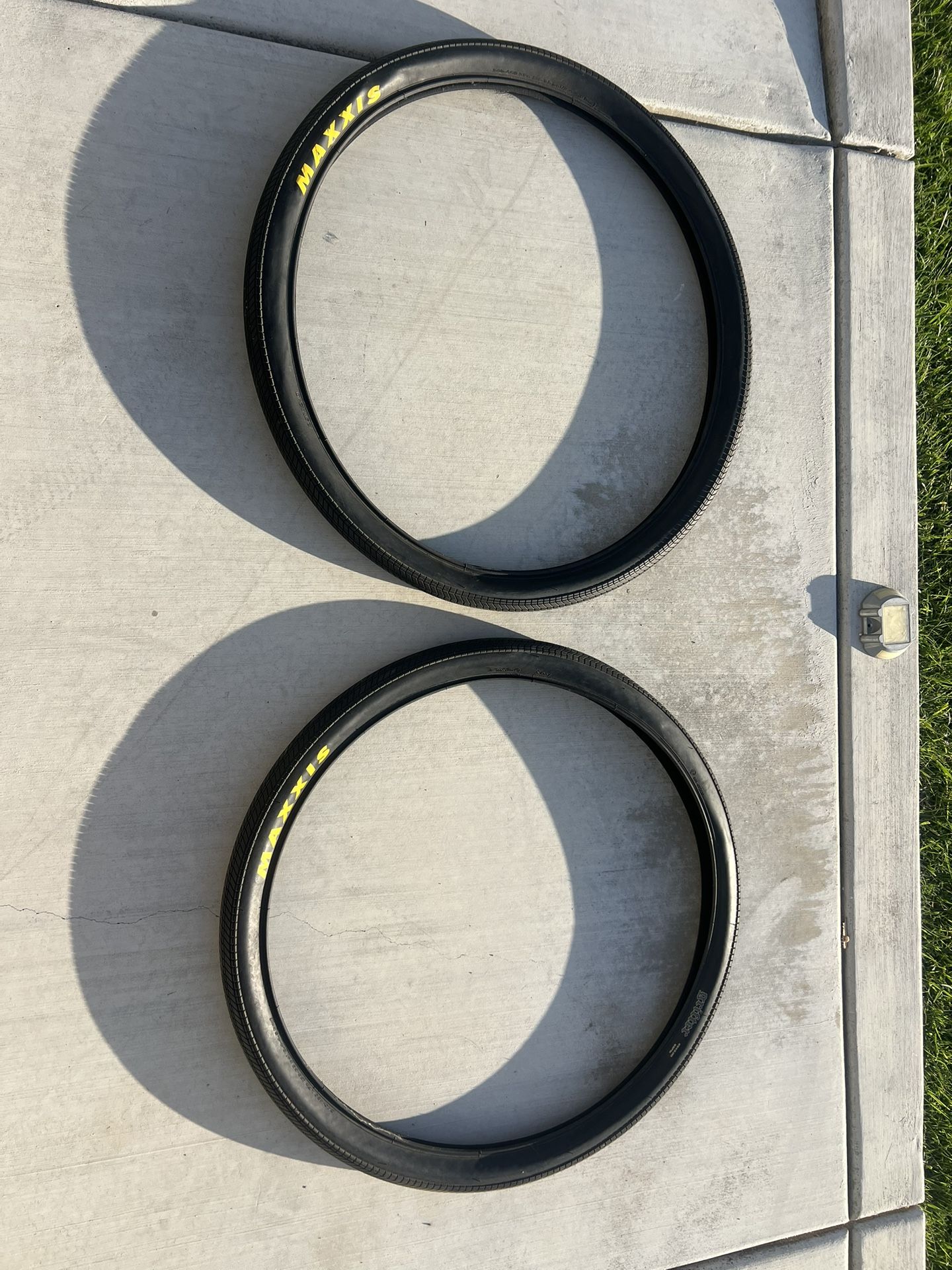 29s Maxis Tires