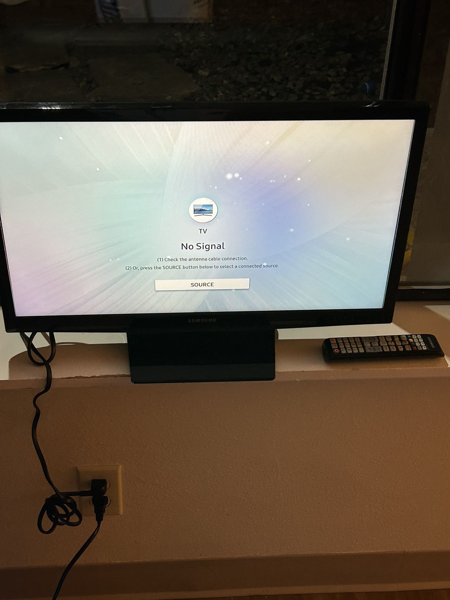 Samsung UN24M4500 24” Smart TV Wifi LED HDMI Internet Tested With Remote