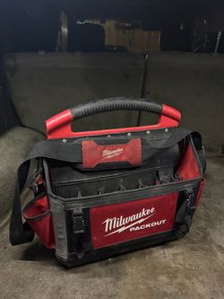 Milwaukee tote pack out