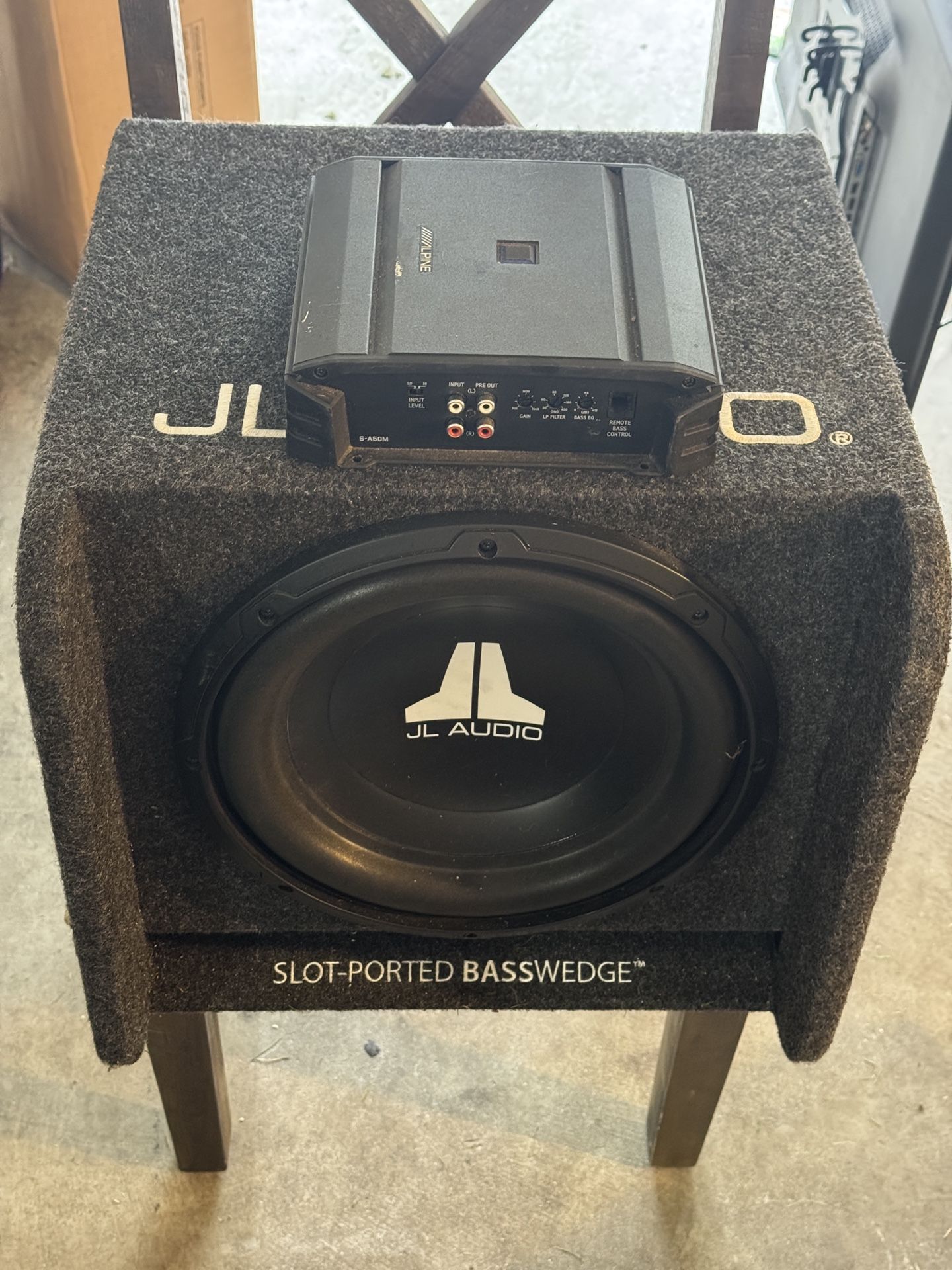 12” JL Audio Sub With Alpine Amp 