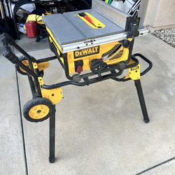 Dewalt Jobsite 10” Table saw With Rolling Saw Table