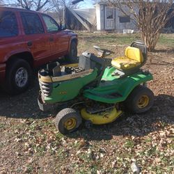 John Deere X300 Riding Lawn Mower 18 Horse