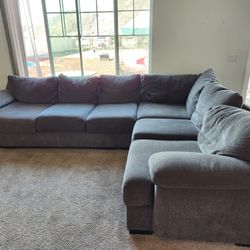 Sectional couch