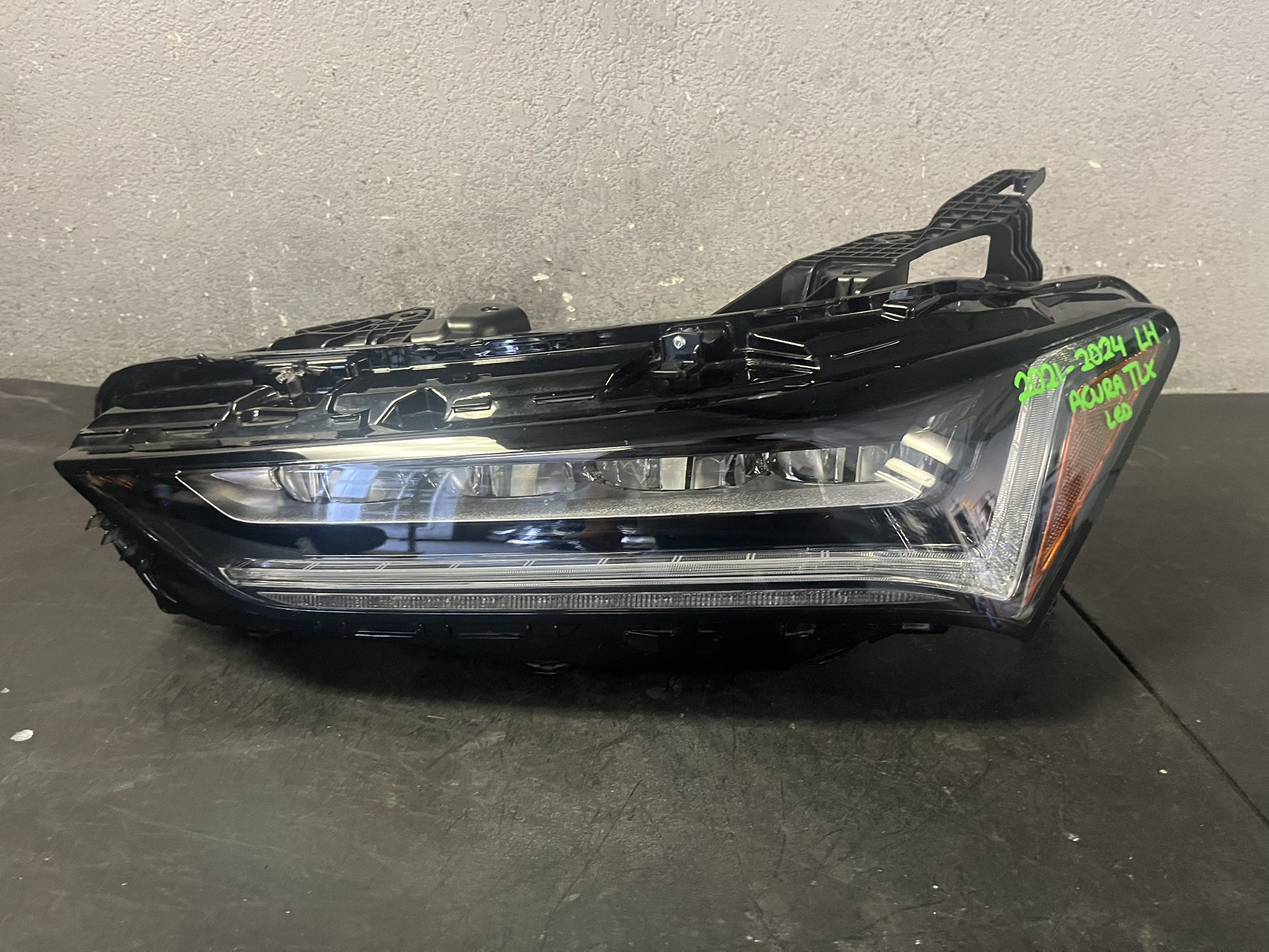 2021-2022-2023-2024 ACURA TLX LEFT HEADLIGHT OEM USED