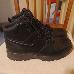 Nike Monoa Triple Black Boots 12