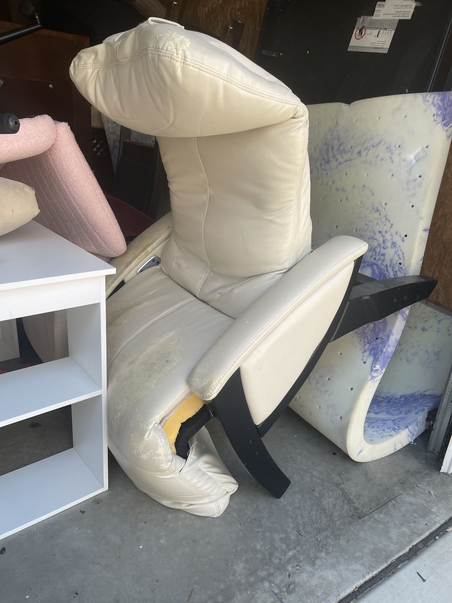 Cozzia Zero Gravity Chair