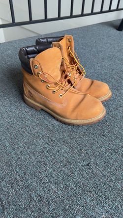 Timberlands Women’s 7.5 Boots