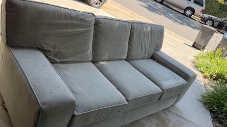 FREE COUCH (Agoura HIlls)