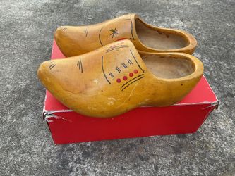 Clogs