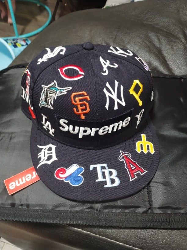 STOCK X SUPREME MLB New Era Cap