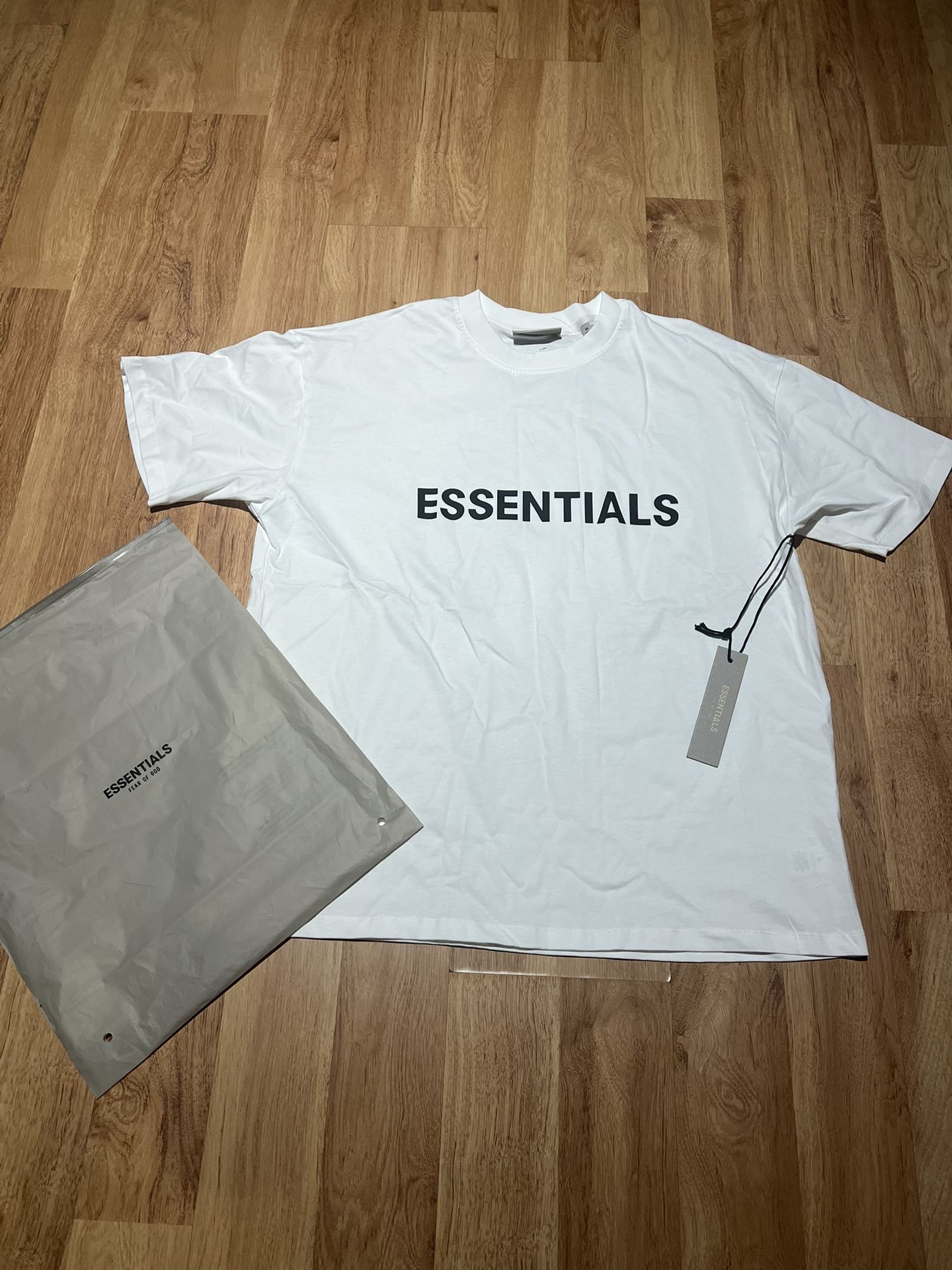 White Essentials T-shirt