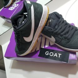 Nike SB Dunk Low Gum