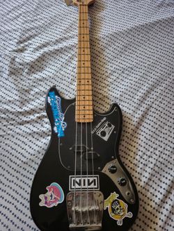 Squier Vintage Modified Mustang Bass
