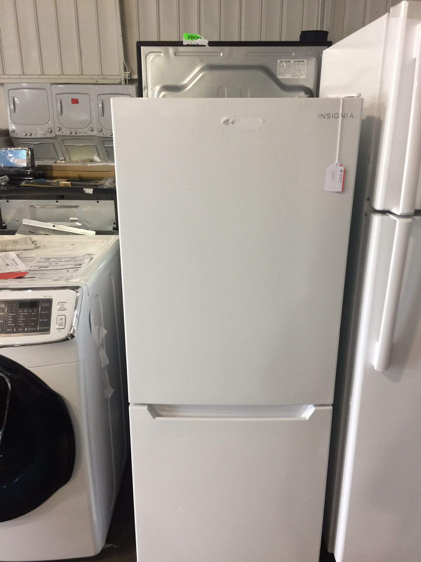 Insignia Bottom Freezer rv / studio fridge