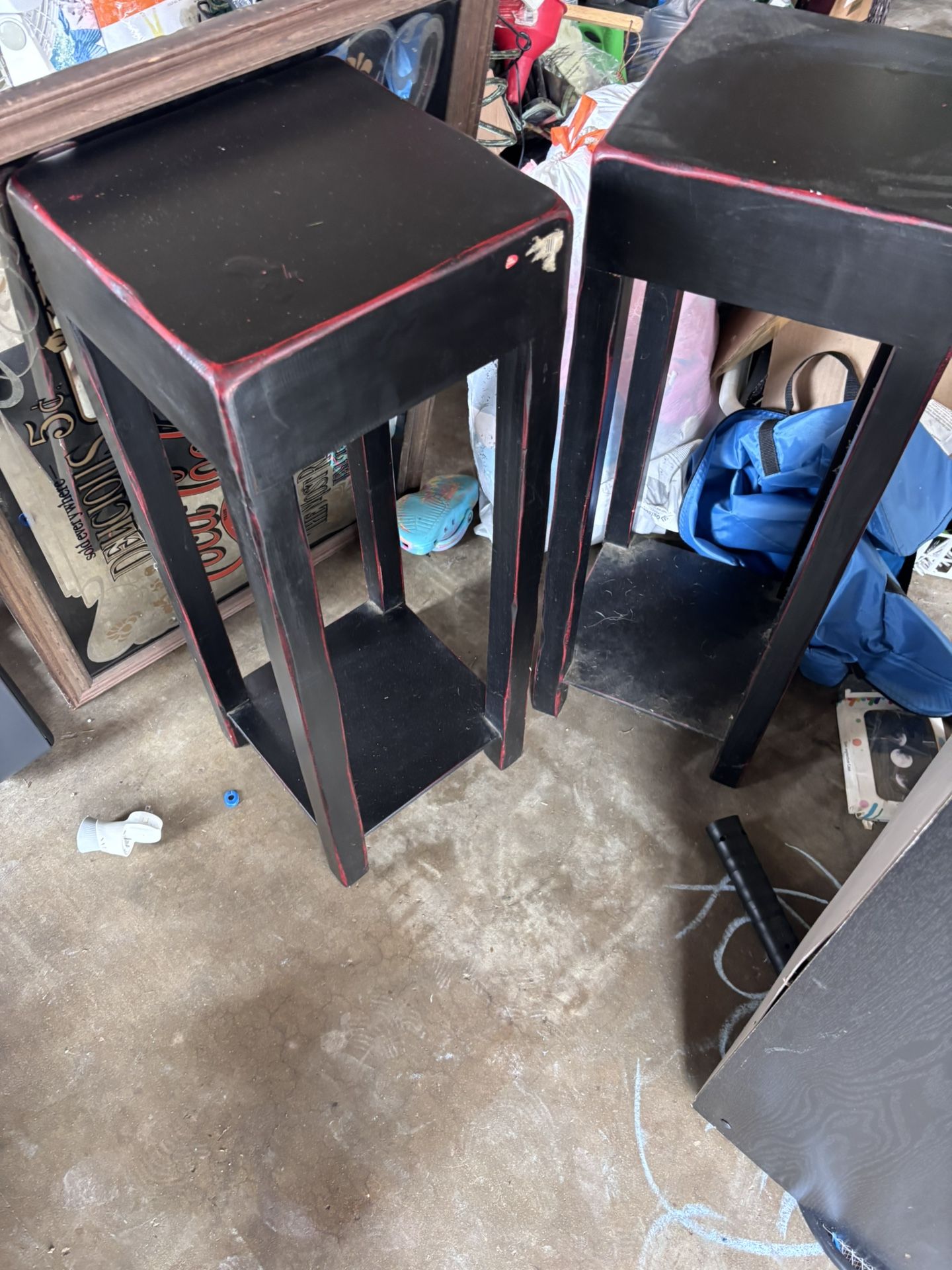 2 ACCENT TABLES TALL
