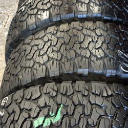 275/60/20 Bfgoodrich all Terrian Ko2 🔥