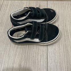 Black And White Strap Vans Unisex Size 7.5