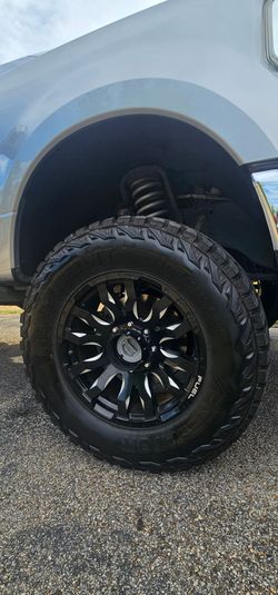 Tires and wheels for  ford 250