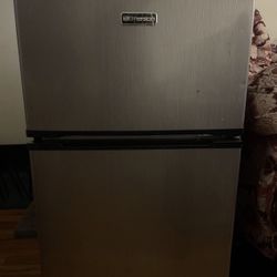 Mini fridge