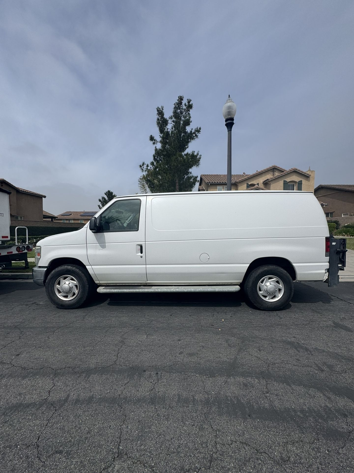 2011 Ford E-250