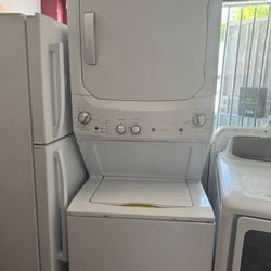 G.E. COMBO WASHER AND DRYER EVERYTHING GOOD.