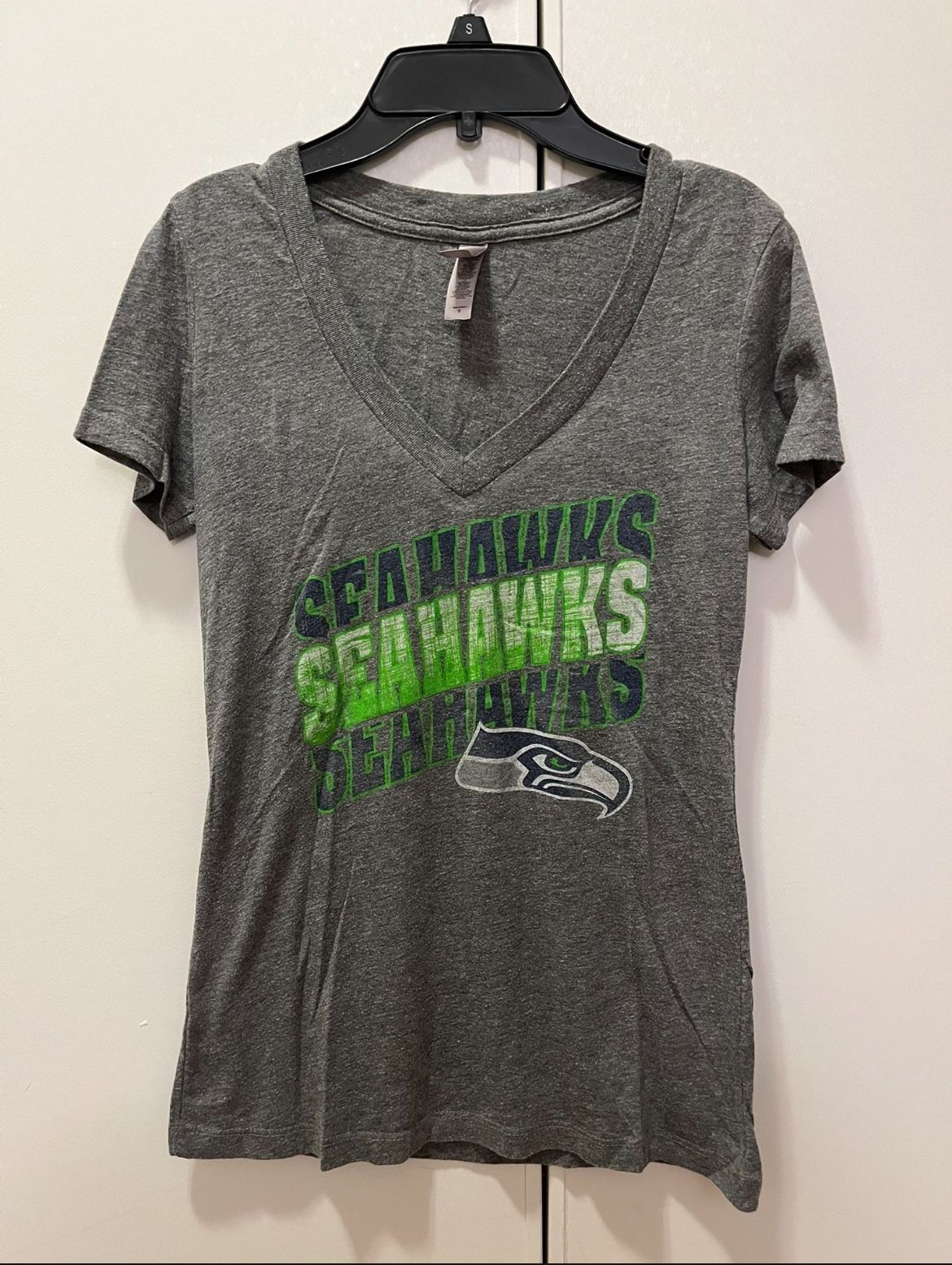 Women's NFL Team Apparel Gray Seattle Seahawks Football T-Shirt Size Small