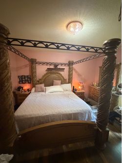 King sizes bed frame and mirror with dresser