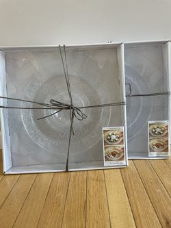 Bent Glass Chip n’ Dip Plateau