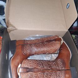 Brand New Ladies Ariat Brand Boots