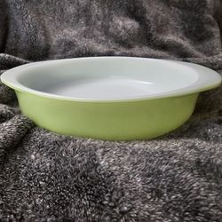 PYREX #221 – Lime Green Cake/Pie Plate (8")