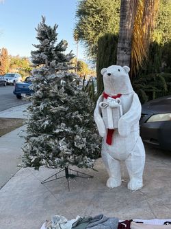 Polar Bear Yard decor