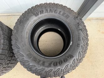 Good Year Tires 325/65R18