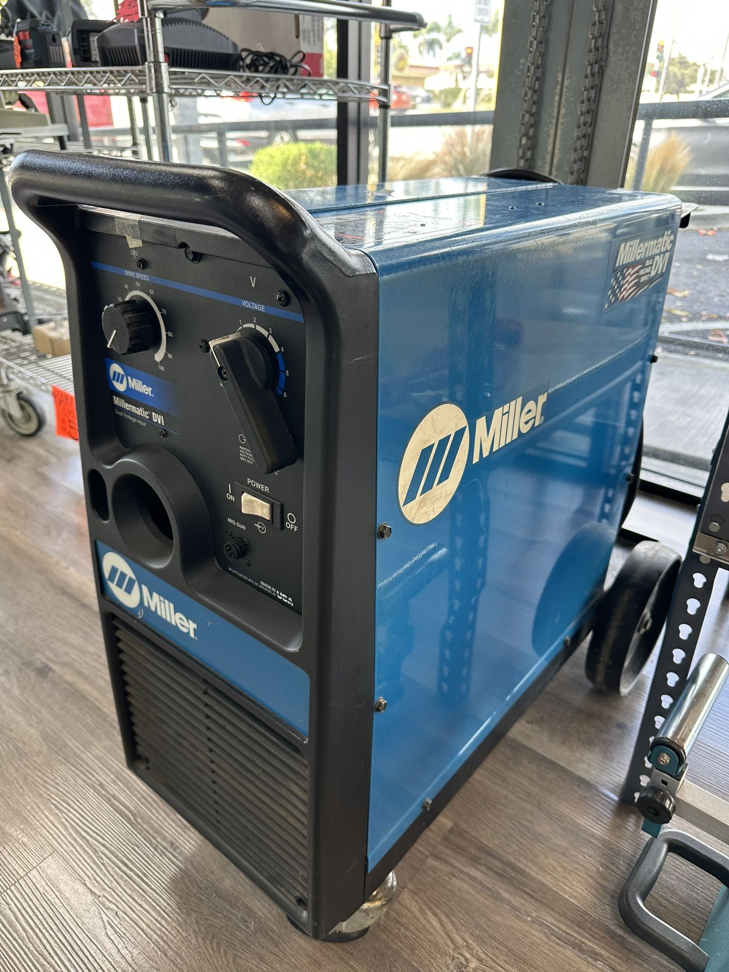 Miller Matic DVI 252 MiG Welder