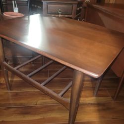 Mid-century Bassett Side / Lamp Table