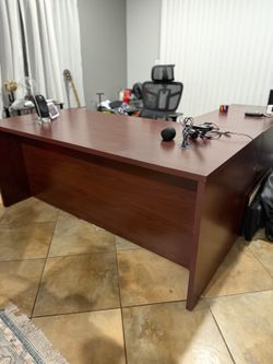 Steelcase Executive L Shaped Office Desk