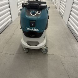 MAKITA VC4210L 11 GALLON WET/DRY HEPA FILTER DUST EXTRACTOR/VACUUM